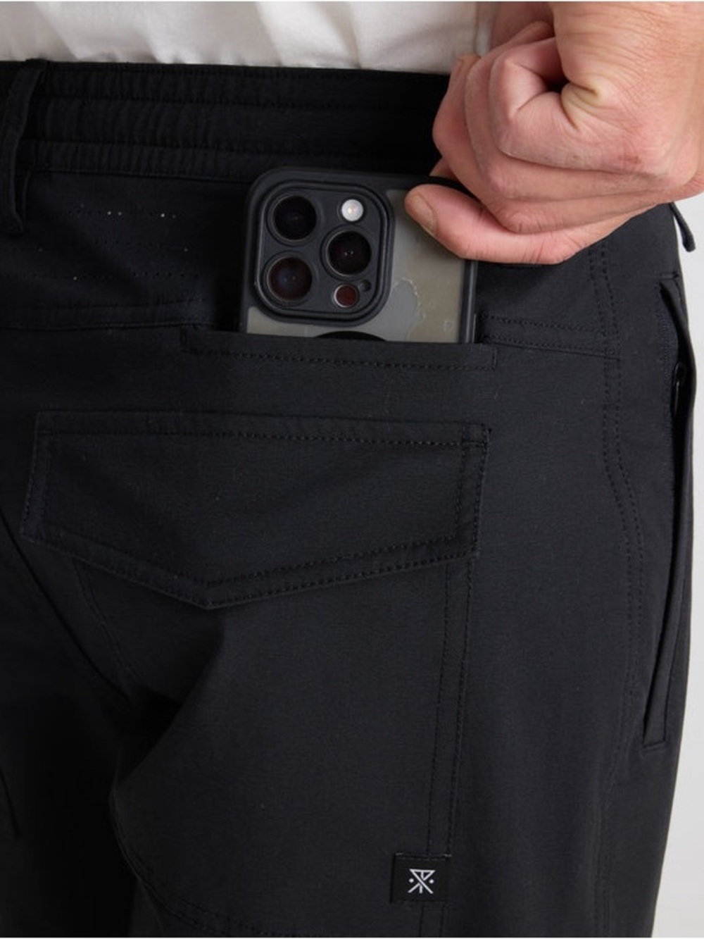 NWT $95 ROARK Men’s Layover Pro Traveler Pants in Black Waist 30 - Picture 3 of 10